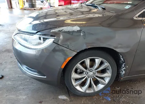2015 Chrysler 200 Lx z USA, uszkodzony, nr VIN 1C3CCCFB0FN629529